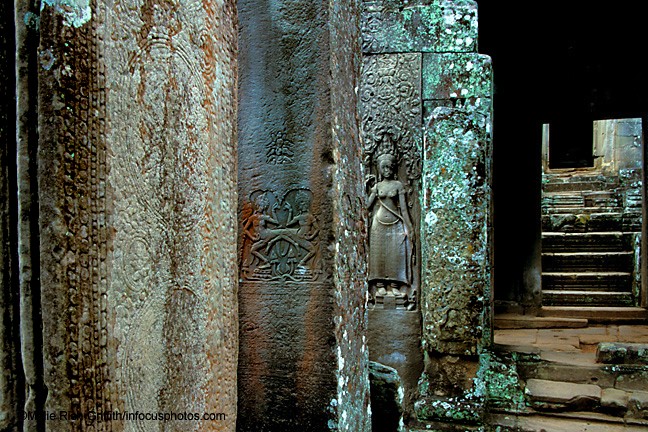 Apsaras Devatas Stairs Bayan Angkor