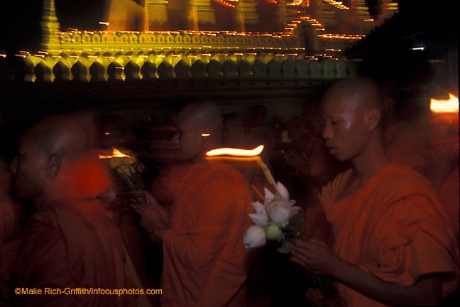Monks Lotus Procession That Luang Festival Night Golden Temple Vientianne