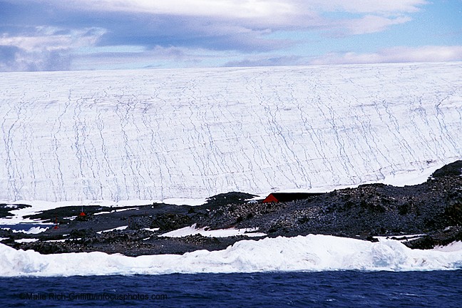 Argentine Research Station Esperanza Antarctica Cracking Ice