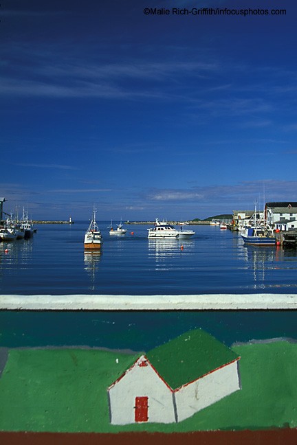 Child Painted Bridge Harbor Vardo