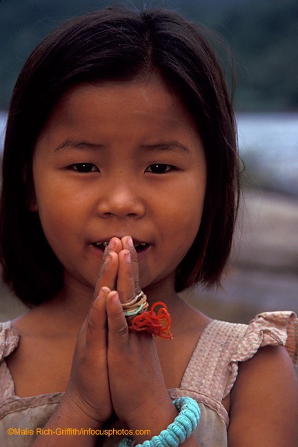 Kamu Girl Mekong Luang Prabang