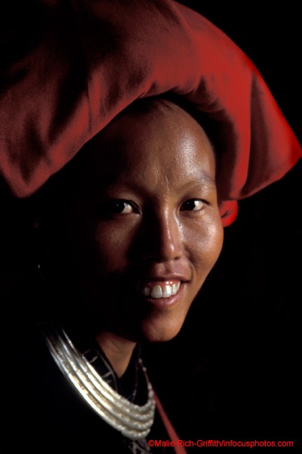 Red Dao Woman Portrait Silver Necklace Sapa